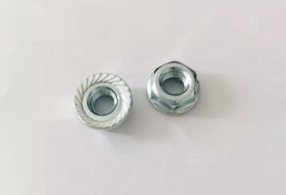 ซื้อ เหล็กกล้าคาร์บอนกัลวาไนซ์ Hex Serrated Flange Nuts 4.8 เกรด DIN6923 online manufacture